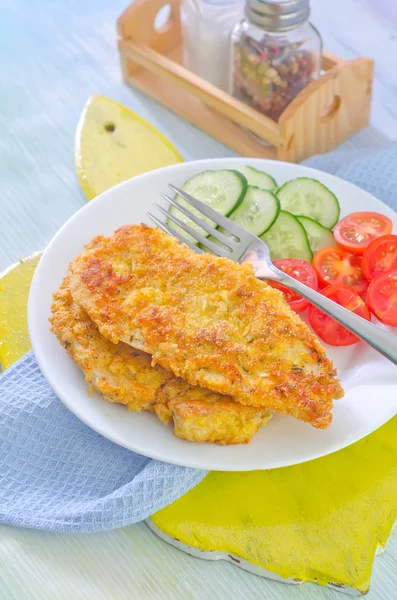 Fried chicken with vegetables — Stock Photo, Image