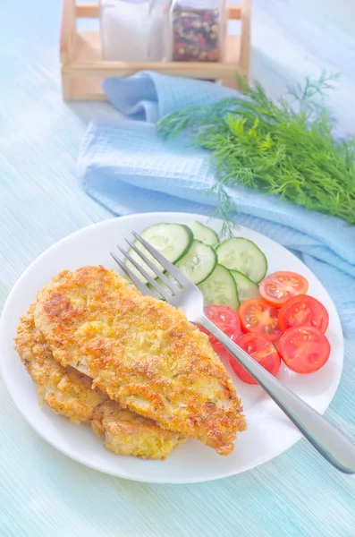 Gebratenes Huhn mit Gemüse — Stockfoto