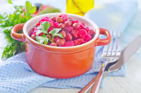 Salada com beterraba — Fotografia de Stock