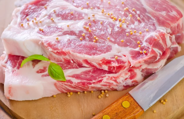 Nyers hús, fűszer — Stock Fotó