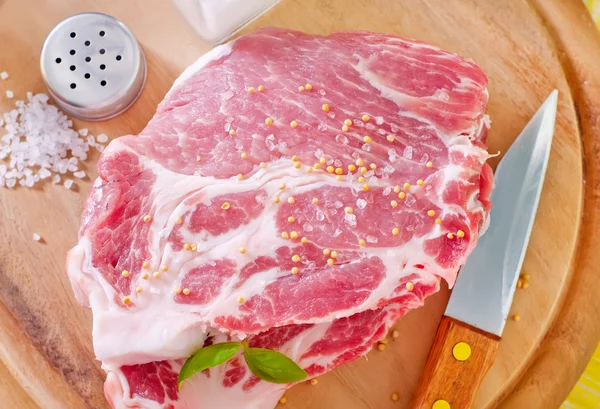 Raw meat with spice — Stock Photo, Image