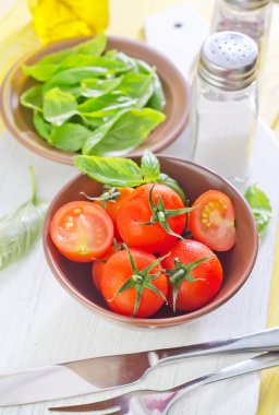 Bir kasede taze domates