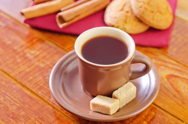 Biscoitos com café — Fotografia de Stock