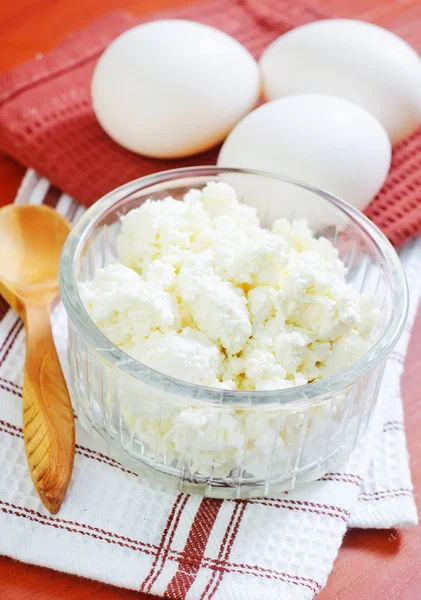 Cottage and eggs — Stock Photo, Image