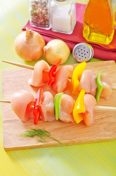 Chicken kebab with vegetables — Stock Photo, Image