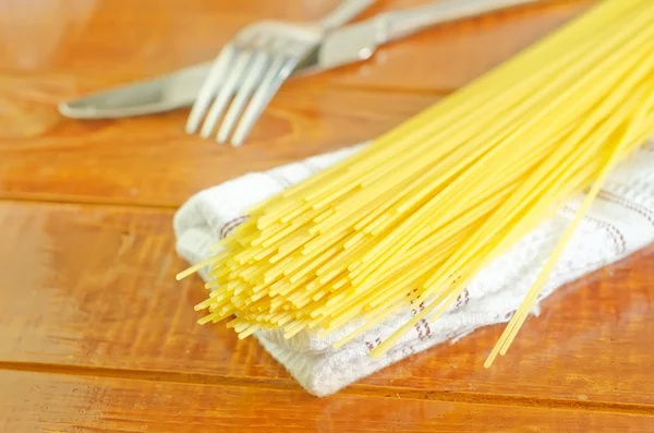 Raw spaghetti — Stock Photo, Image