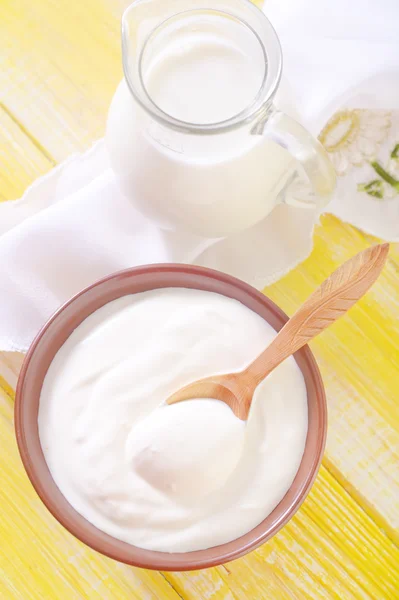 Crema agria y leche — Foto de Stock