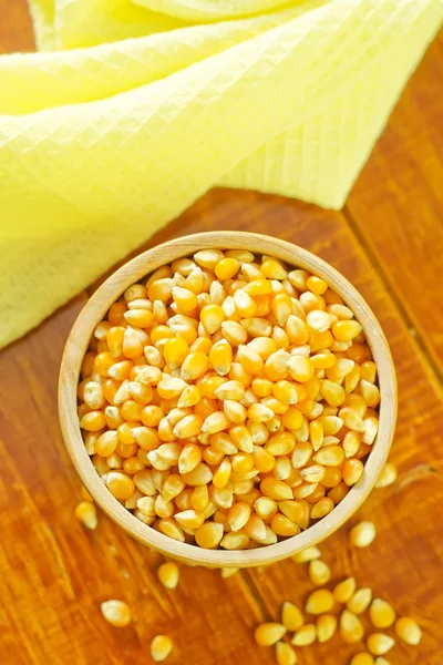 Сухая кукуруза — стоковое фото