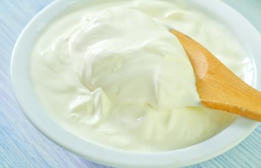 Cottage, yumurta, süt ve ekşi krema