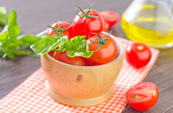 Tomat i en skål — Stockfoto