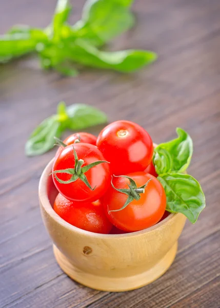 Tomate en un tazón — Foto de Stock