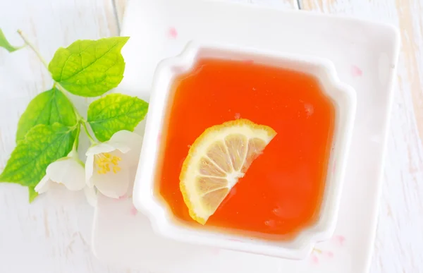 Чай с жасмином — стоковое фото