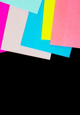 Siyah arkaplandaki notlar için renk sayfaları