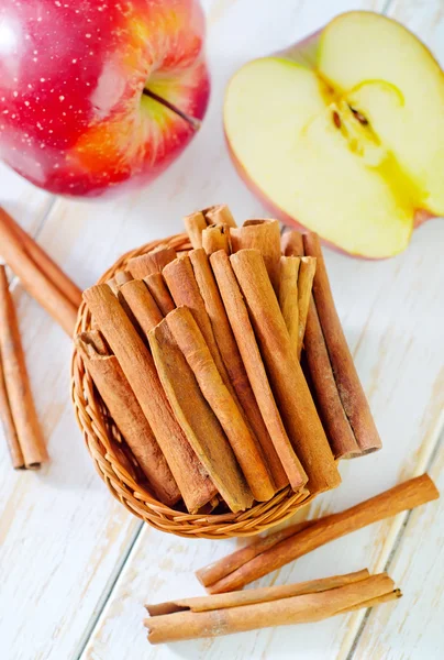 Manzanas y canela — Foto de Stock