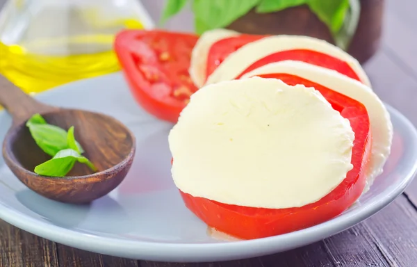 Mozzarella with tomato — Stock Photo, Image