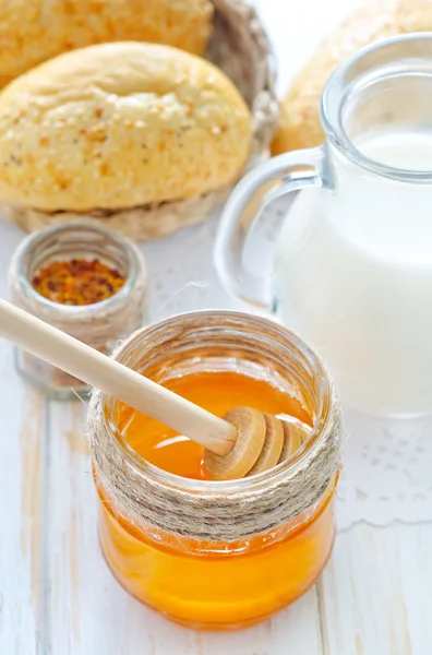 Honey,bread and milk — Stock Photo, Image