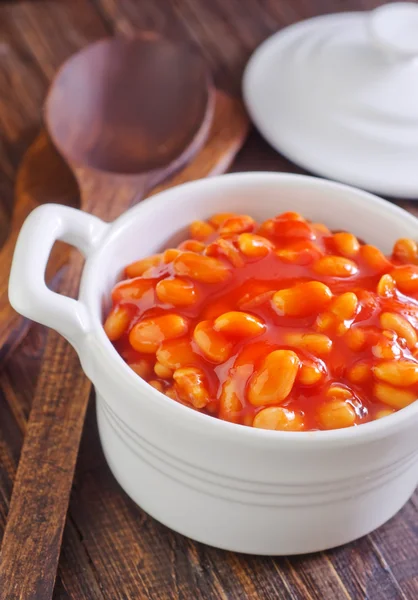 Witte bonen met tomatensaus — Stockfoto
