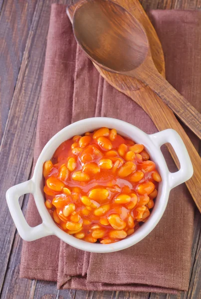 Judías blancas con salsa de tomate —  Fotos de Stock