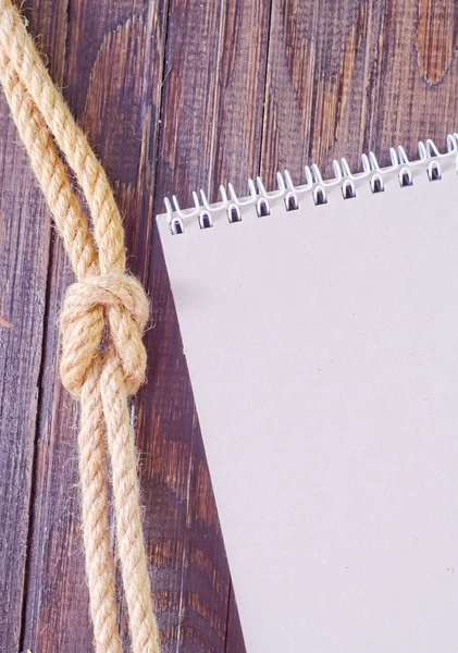 Note and rope — Stock Photo, Image