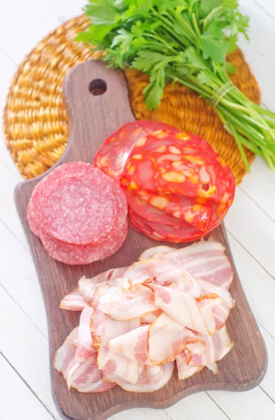 萨拉米香肠和腊肉 — 图库照片