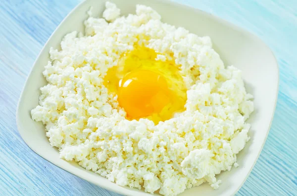 Cottage cheese and eggs — Stock Photo, Image