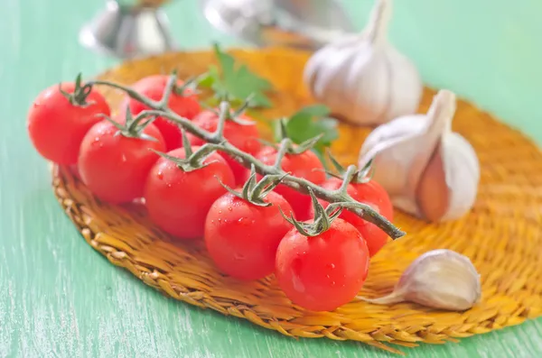 Tomato and garlic — Stock Photo, Image