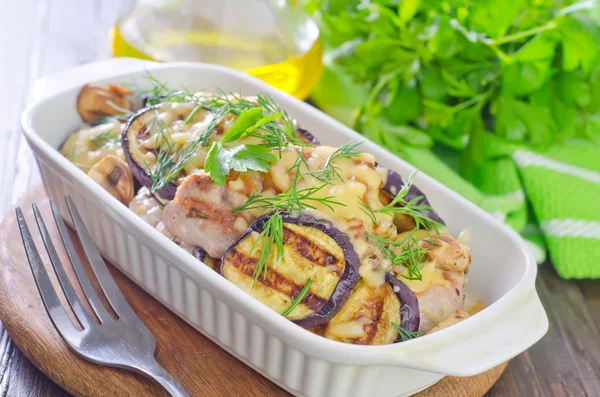 Aubergines met vlees — Stockfoto