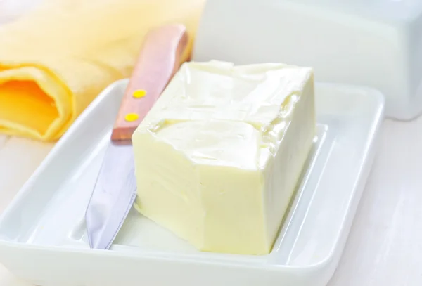 Butter im Teller — Stockfoto