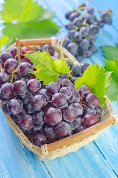 Grape in a basket — Stock Photo, Image