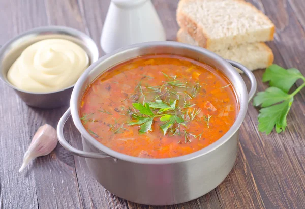 Суп с мясом — стоковое фото