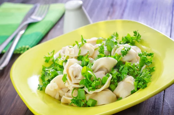 Pelmeni w płycie — Zdjęcie stockowe