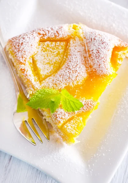 Pie with fruits — Stock Photo, Image