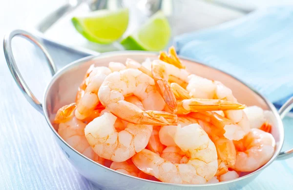 Shrimps in a bowl — Stock Photo, Image