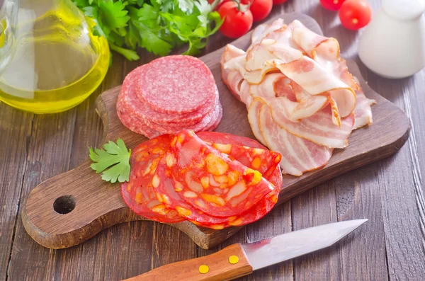 Embutidos, jamón y salami — Foto de Stock