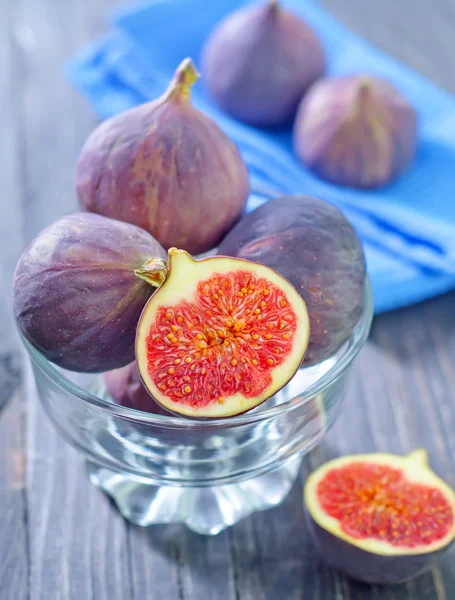 Figs in a bowl — Stock Photo, Image