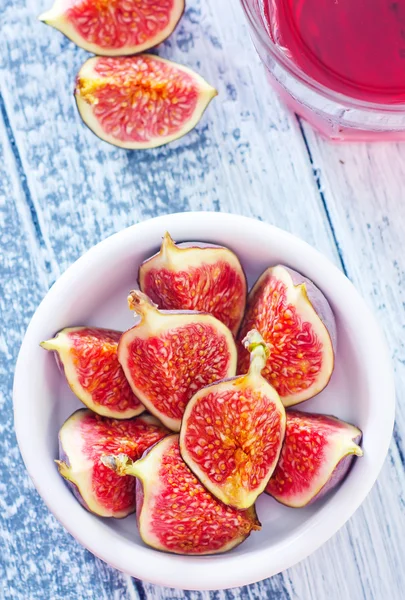 Figs and juice — Stock Photo, Image