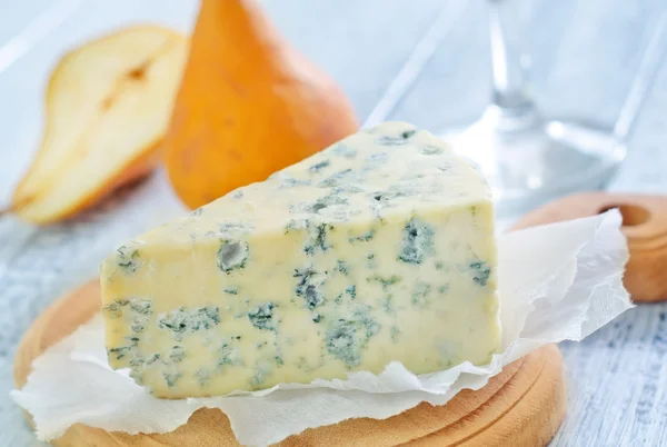 Blauschimmelkäse und Birnen — Stockfoto