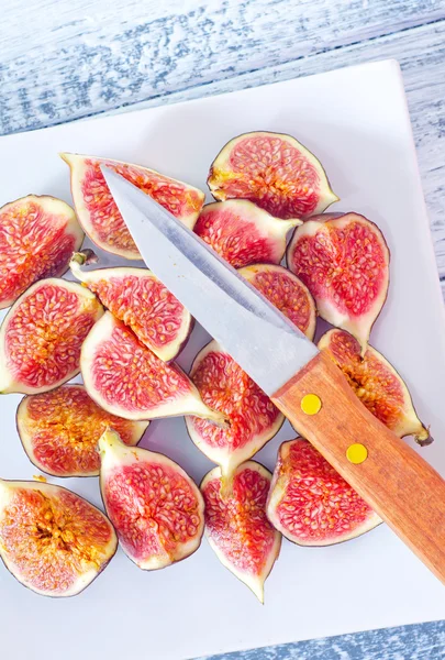 Figs on a plate — Stock Photo, Image