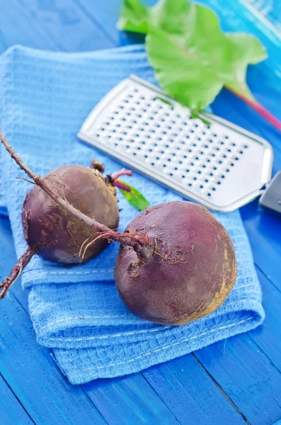 Raw beet on the towel — Stock Photo, Image