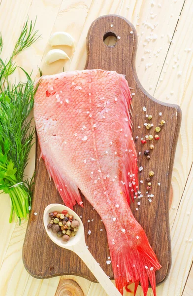 Raw fish — Stock Photo, Image