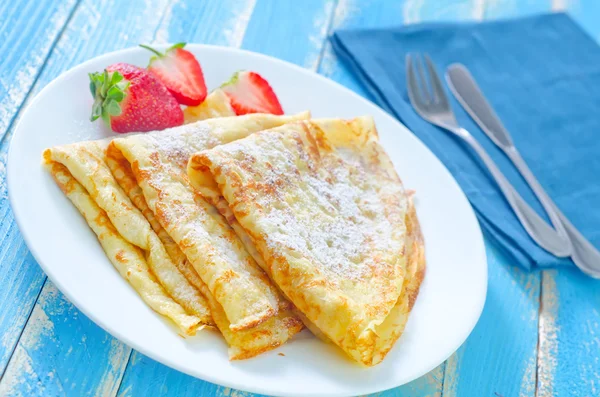 Pancakes with strawberry — Stock Photo, Image