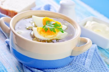 Yeşil çorba, yumurta