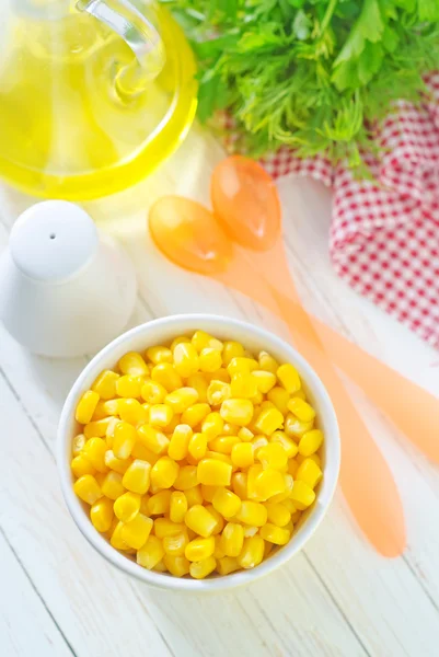 Corn in bowl — Stock Photo, Image