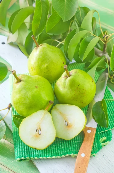 Frische Birnen — Stockfoto