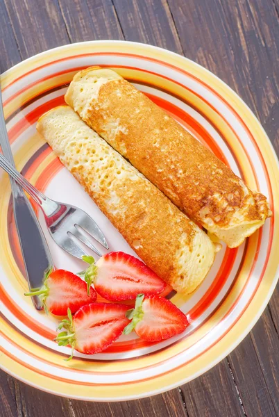 Panqueques en el plato — Foto de Stock