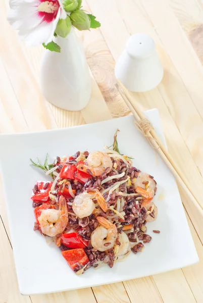 Fried rice with shrimps — Stock Photo, Image