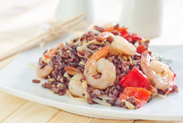 Fried rice with shrimps — Stock Photo, Image