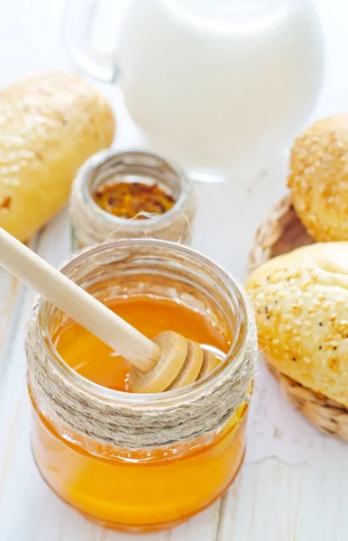 Honey,bread and milk — Stock Photo, Image