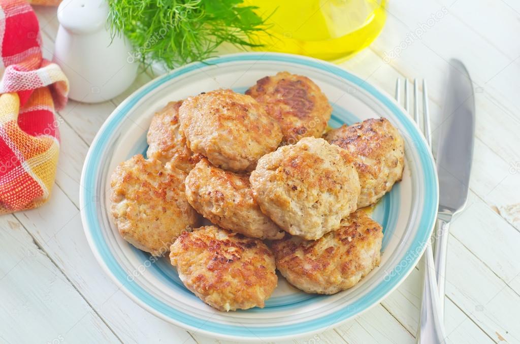 Cutlets in a plate