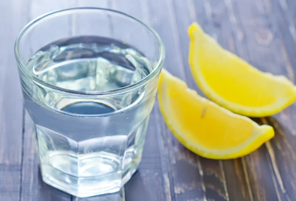 Víz citrommal — Stock Fotó
